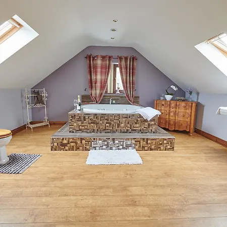 Bed & Breakfast Farm View Hall 3*