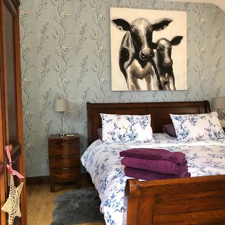 Farm View Hall 3* Harrogate